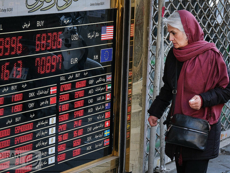 بازار ارز دوشنبه مهم شد، کف دلار و طلا از دست می‌رود؟