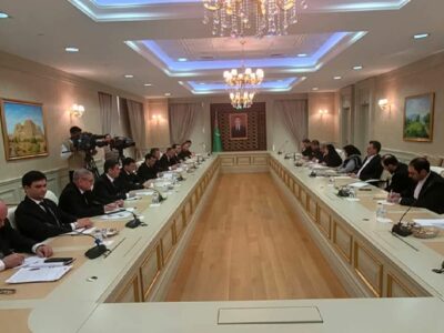 برنامه ایران برای افزایش ارتباط با ترکمنستان/ ترانزیت ۲۰ میلیون تن بار بررسی شد