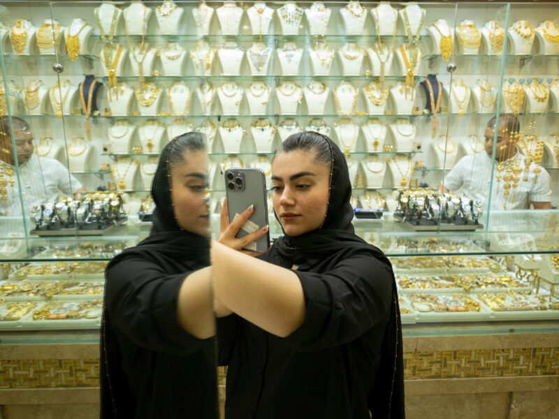 قیمت طلا در مسیر صعودی/ سکه امامی تغییر کانال داد