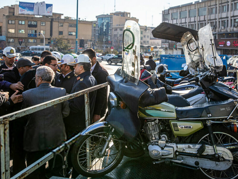 درخواست برای جذب رانندگان زن در ناوگان عمومی/موتورسیکلت‌های فرسوده؛ عامل ۲۱ درصد آلودگی هوای تهران
