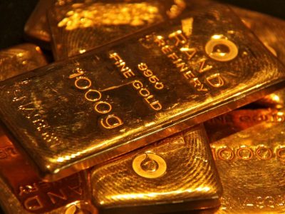 صعود طلا در میانه جنگ؛ چشم سرمایه‌گذاران به آمریکا و ایران دوخته شده است