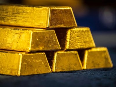 آینده بازار زیر سایه نگرانی‌های سیاسی؛ ۳ دلیل اصلی برای عدم افزایش قیمت طلا