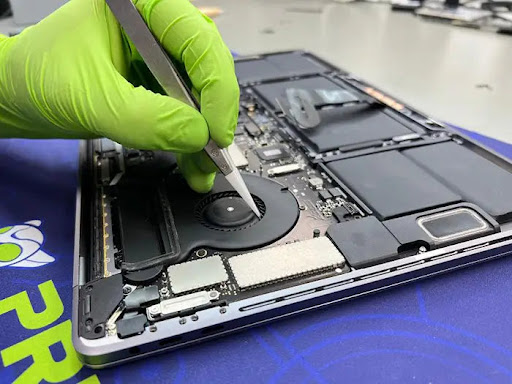 مرکز تعمیرات مک بوک | تعمیر انواع مدل‌های MacBook با ضمانت