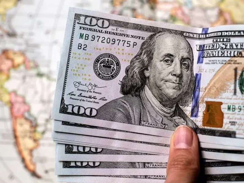قیمت دلار امروز سر به فلک کشید (۲ مهر ۱۴۰۴)