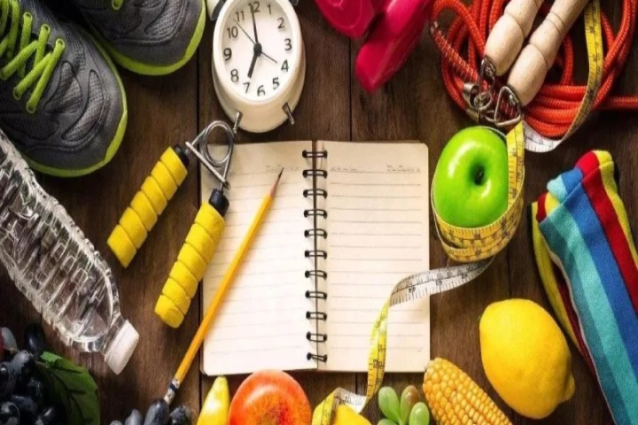 بهترین روش تناسب اندام؛ ورزش، رژیم یا جراحی؟ بررسی کامل مزایا و معایب هر روش