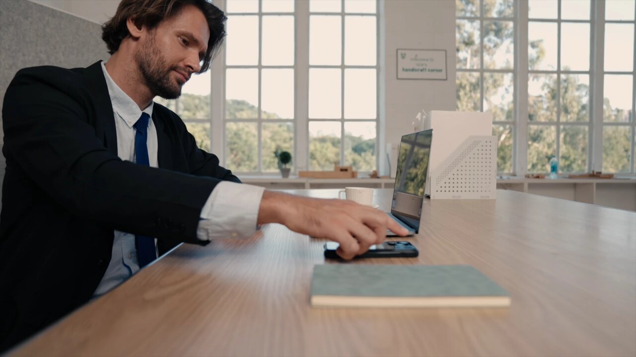 تبدیل گوشی به یک مرکز بهرهوری مجهز به E Ink و هوش مصنوعی، تنها با یک قاب! تبدیل گوشی به یک مرکز بهرهوری مجهز به E Ink و هوش مصنوعی، تنها با یک قاب!