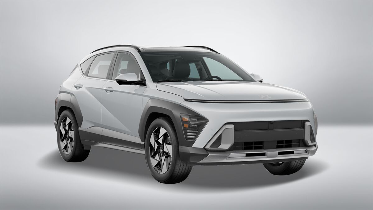 واکنش سرد بازار ماشین به افزایش قیمت بنزین | برخی خودروهای مونتاژی و وارداتی گران شدند واکنش سرد بازار ماشین به افزایش قیمت بنزین | برخی خودروهای مونتاژی و وارداتی گران شدند