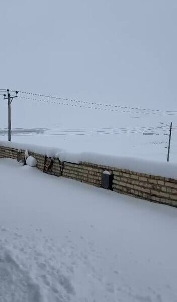بارش سنگین برف در روستاهای کاشان