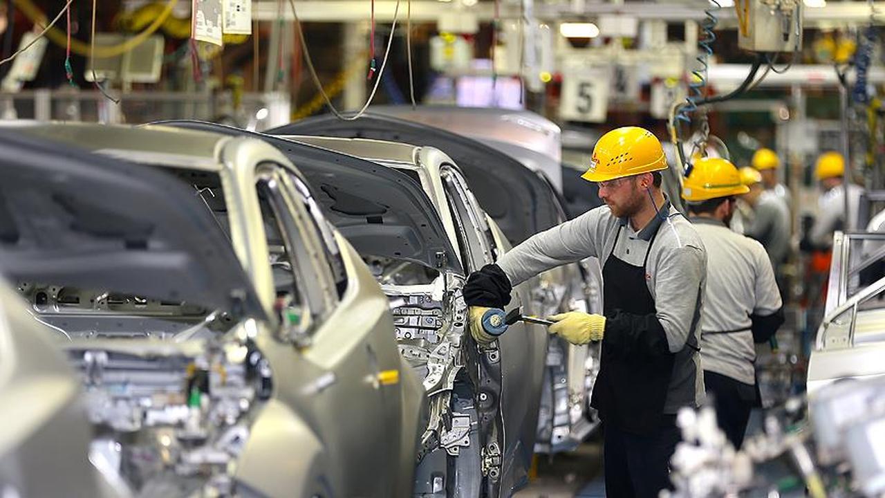 Turkish auto industry's output shrinks in 2025 as capacity use falls below  70% - Türkiye Today