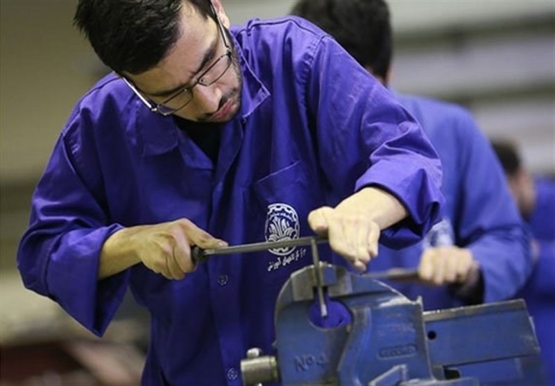 سهمیه ۵هزار کارورز و یارانه بیمه برای استخدام دانشآموختگان