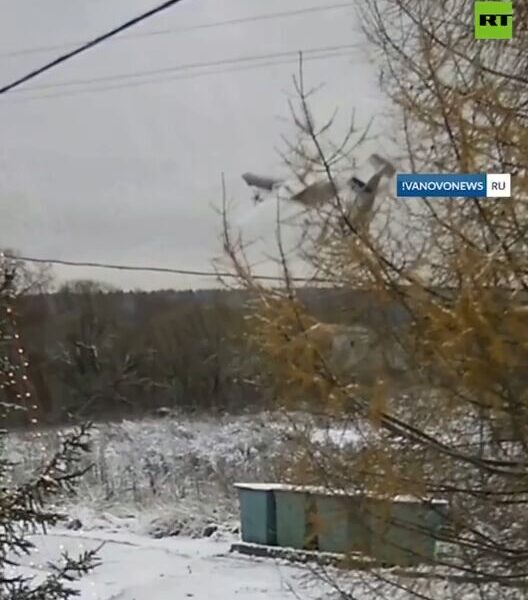 هواپیمای آنتونوف روسی قبل از سقوط روی هوا نصف شد