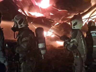 حریق گسترده یک کارگاه مبل‌سازی در جاده ساوه