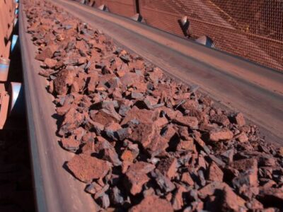 اصلاح سنگین قیمت سنگ آهن؛ آتش اقتصاد چین دامن فولادی ها را گرفت