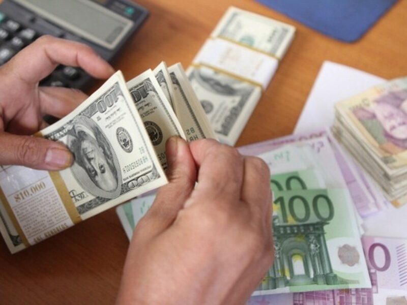 اقتصاد ایران به سمت یکپارچگی / ارز چندنرخی حذف و صادرات تقویت شد