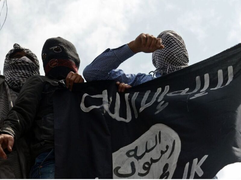 انتقال بیش از ۵۰۰۰ داعشی به عراق/ آژیر خطر به صدا درآمد