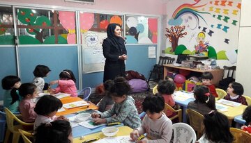 بازدید مدیرکل ارزیابی عملکرد از یک کودکستان در تهران