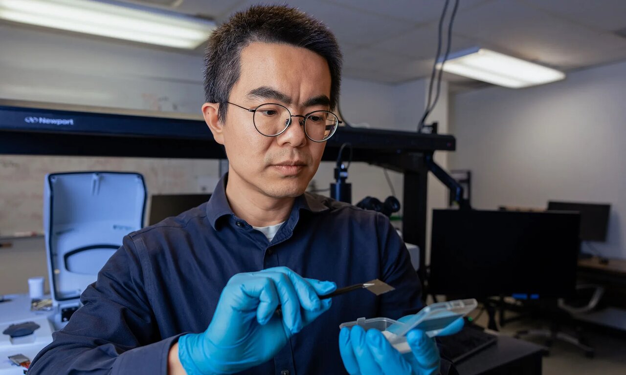 خداحافظی با داغ شدن موبایل / باتری جدید گرما را کنترل میکند پایان داغ شدن موبایل با یک باتری جدید