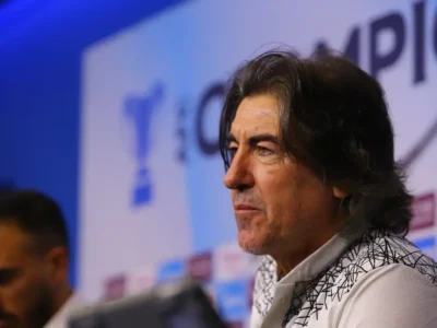 دستیار مورینیو در آستانه پیوستن به نیمکت استقلال