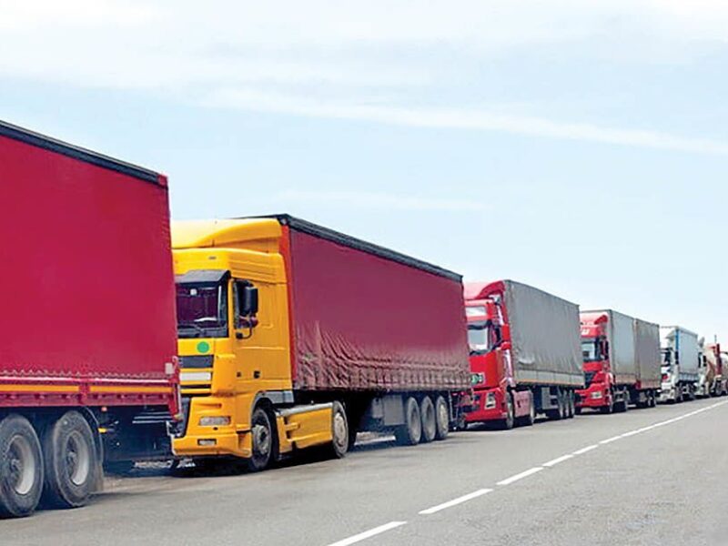 زمین‌گیر شدن کامیون‌های ایرانی در مرزهای آسیای میانه / ماجرا چیست؟