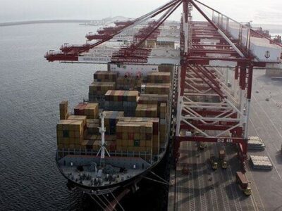 واردات از ۹۴.۷ میلیارد دلار به ۹۳.۴ میلیارد دلار رسید| رشد ۷ درصدی صادرات