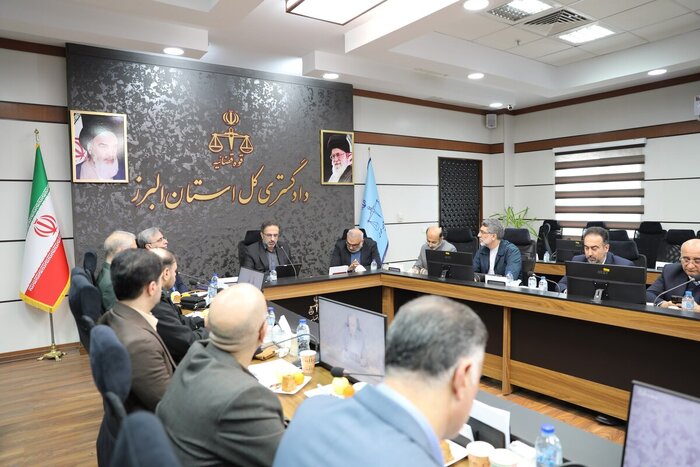 پیگیری مشکلات زیست محیطی بزرگترین شهرک صنعتی ایران در البرز پیگیری مشکلات زیست محیطی بزرگترین شهرک صنعتی ایران در البرز