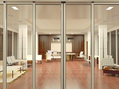 راهنمای جامع تعمیر درب اتوماتیک شیشه ای + لیست قیمت ۱۴۰۴