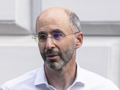 ادعای آمریکایی‌ها مبنی بر فاصله دو هفته‌ای ایران تا ساخت بمب هسته‌ای