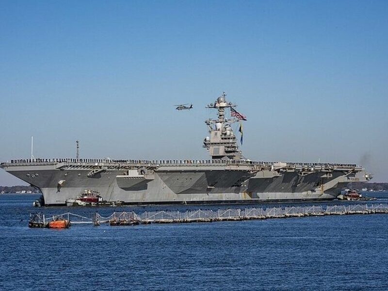 اعتراف جدید ترامپ در مورد قدرت نظامی ایران / ایران به ناو فورد از هفده‌ جهت حمله کرد