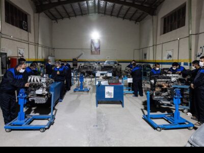 ایستادگی کارگران و‌ تولید کنندگان زمینه ساز پیروزی ملت ایران است