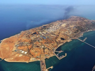 تجاوز آمریکا به خارک / ترامپ از حمله هوایی خبر داد