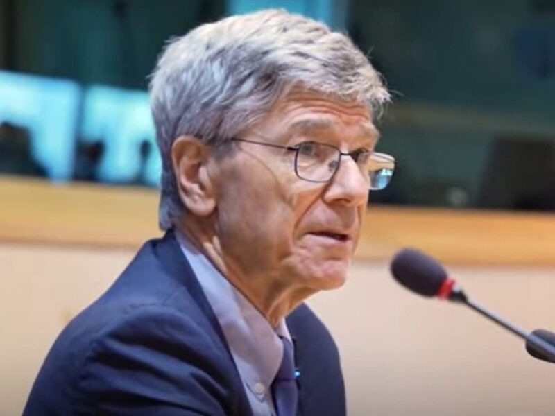 توصیه اقتصاددان آمریکایی به کشورهای عربی / نگذارید آمریکا از پایگاه هایتان برای حمله به ایران استفاده کند