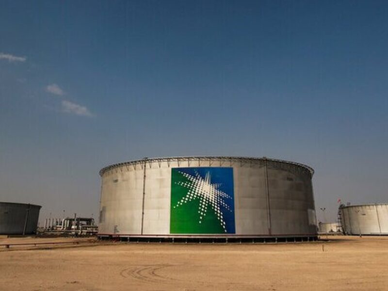 شوک نفتی از عربستان/ عرضه آرامکو سقوط کرد!