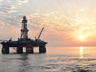 ۷ شاهرگ انرژی خلیج فارس / سناریو ایران برای مقابله با حمله به خارک نهایی شد