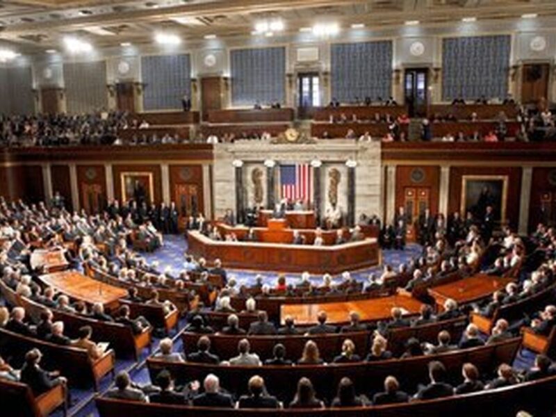 تلاش سنا برای محدود کردن اختیارات جنگی ترامپ علیه ایران