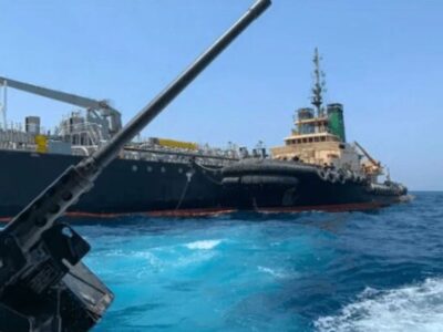 توقیف یک کشتی توسط آمریکا در دریای عرب / سنتکام: ناوگان سایه ایران را توقیف کردیم