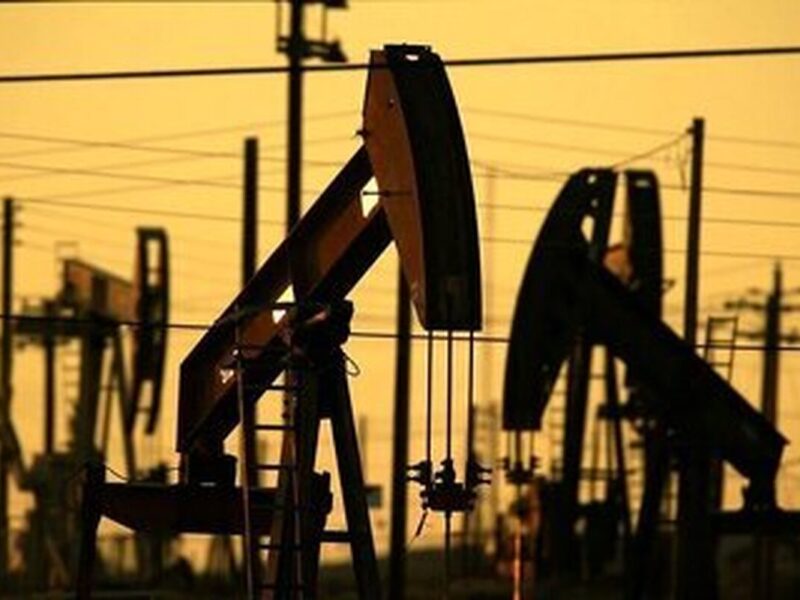 جهش قیمت نفت پس از فعال شدن پدافند در تهران