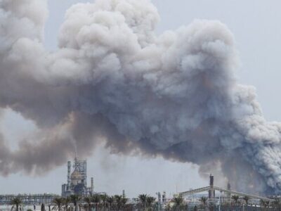 حمله پهپادی به تأسیسات نفتی بحرین/ آتش‌سوزی در مخزن باپکو