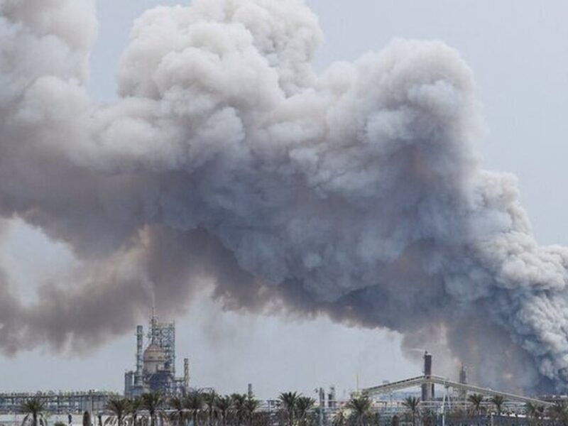 حمله پهپادی به تأسیسات نفتی بحرین/ آتش‌سوزی در مخزن باپکو
