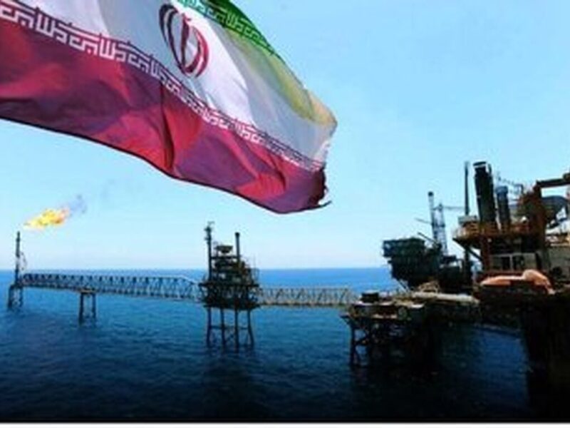 رویترز: ایران می‌تواند تا ۲ ماه بدون صادرات نفت به تولید ادامه دهد