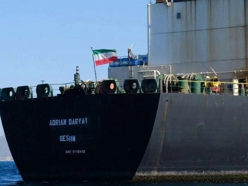 سرنوشت عجیب ۴ میلیون بشکه نفت ایران / بلومبرگ گزارش کرد