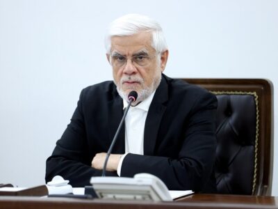 عارف: امنیت تنگه هرمز بهایی دارد