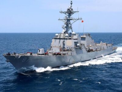 فوری / رهگیری کشتی ایرانی توسط ناوشکن موشک‌انداز آمریکا