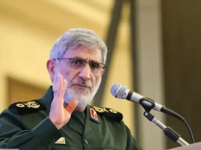 پیام مهم سردار قاآنی به ترامپ / فرمانده ناو جرالد فورد را اخراج کنید!