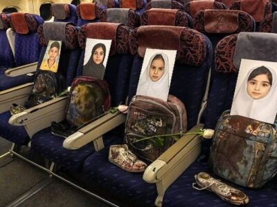 گرامیداشت دهه کرامت و ادای احترام به مقام دختران شهید میناب