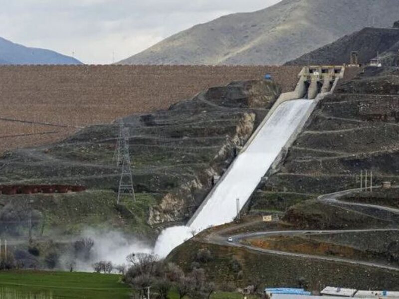یکی دیگر از سدهای کشور سرریز شد