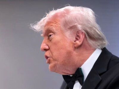 ترامپ: این کشور درخواست کمک کرده؛ مذاکره می‌کنیم!