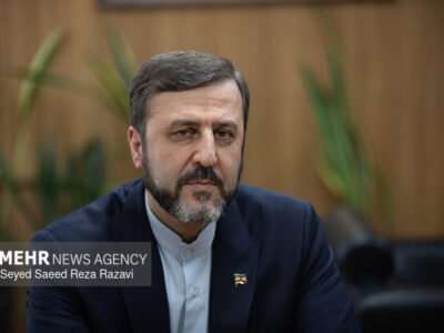 ایران به راهبرد خود برای اعمال حقوق حاکمیتی بر تنگه هرمز ادامه می‌دهد