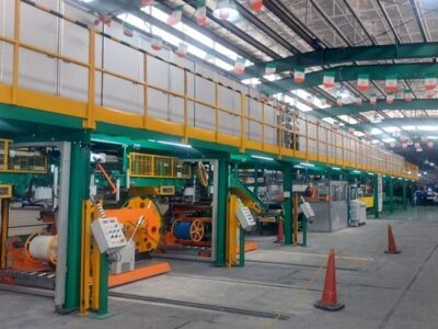 دولت گرفتار در یک معادله چندمجهولی| بهترین حمایت از تولید، مهار تورم است