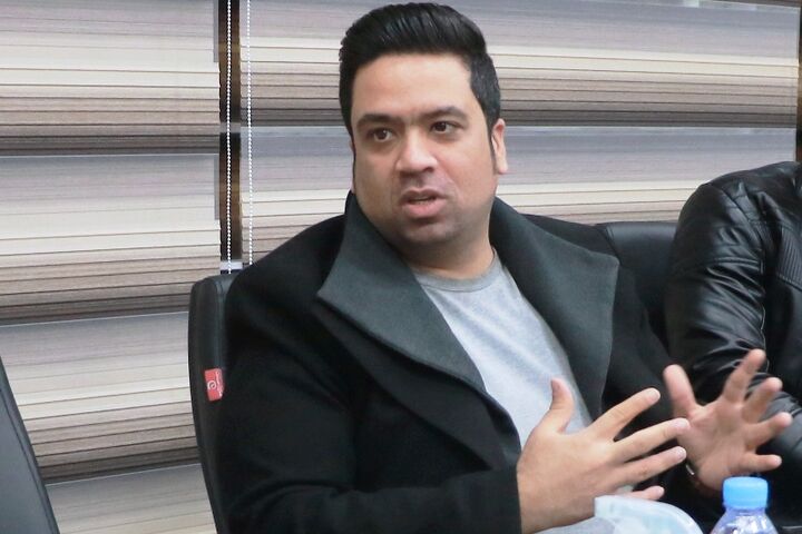 خبرنگار مانند پزشک بدون دانش تخصصی نمی‌تواند فعالیت حرفه‌ای داشته باشد
