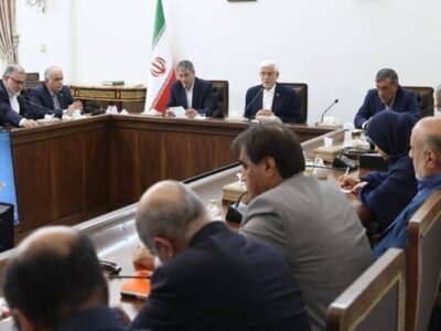 عارف: دشمن را در جبهه جنگ اقتصادی هم شکست می‌دهیم